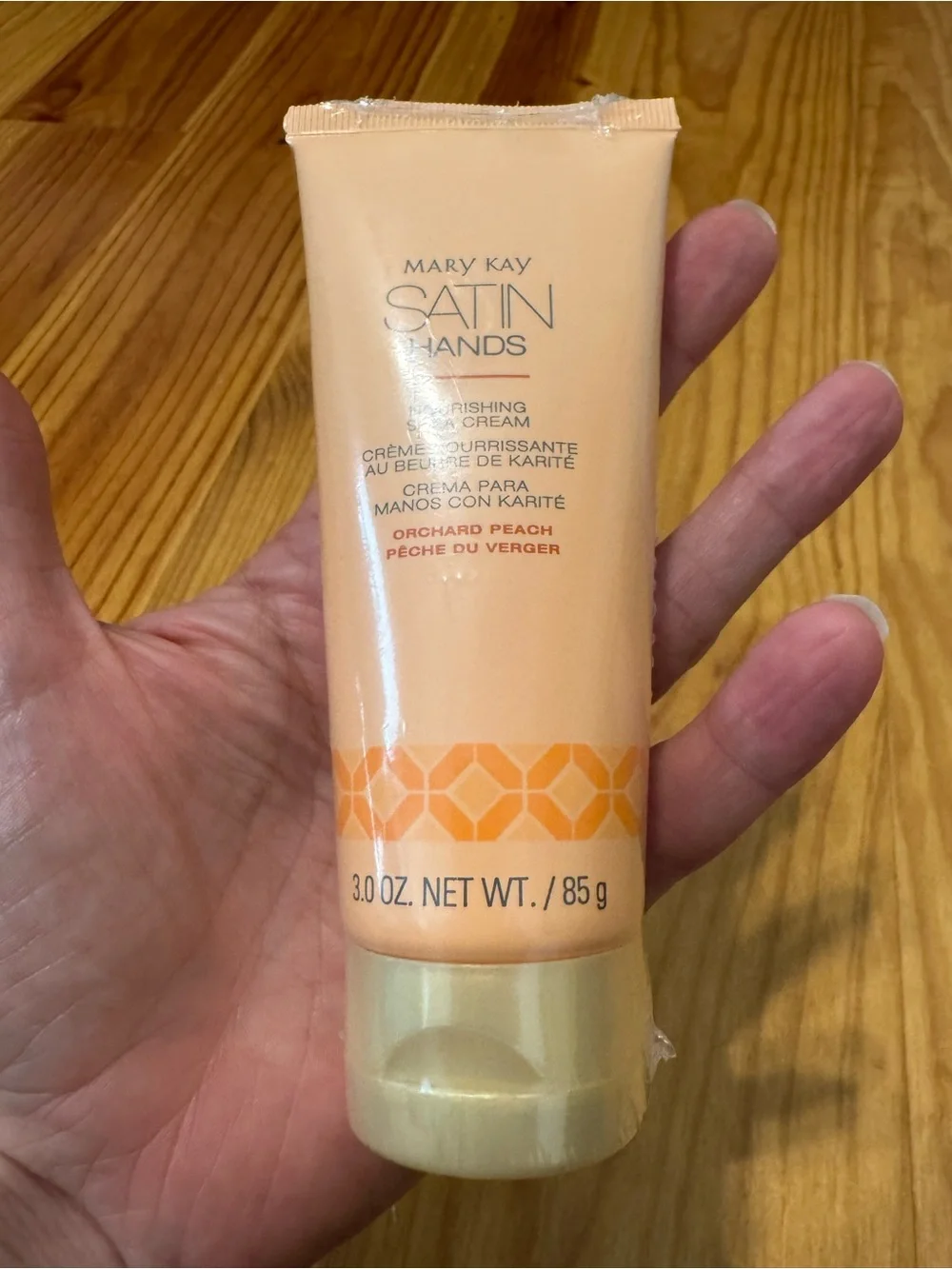 Mary Kay Satin Hands Nourishing Shea Hand Cream ORCHARD PEACH New & Sealed 3oz